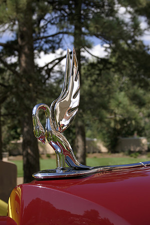 1937 Darrin Ford 78 Cabriolet hood orniment
