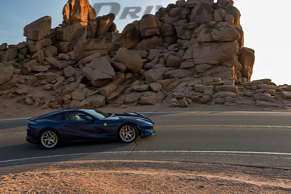 Ferrari 812 Superfast - 3