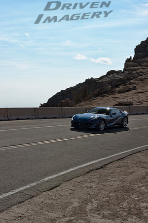 Ferrari 812 Superfast - 6
