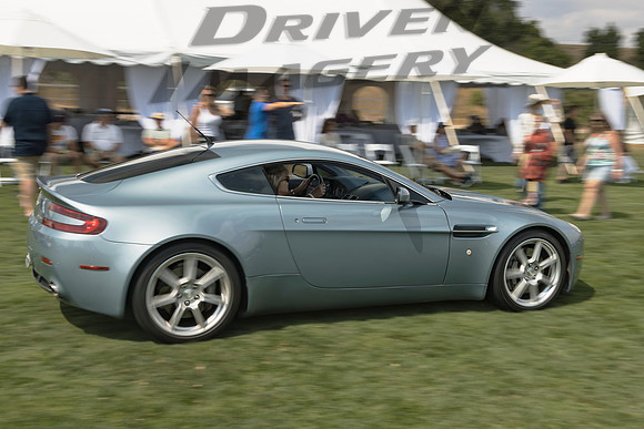 Aston Martin V8 Vantage - 1