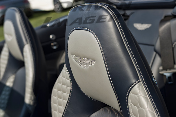 Aston Martin Vanquish S Volante - 2