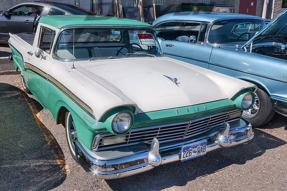 1957 Ford Ranchero - Green & White