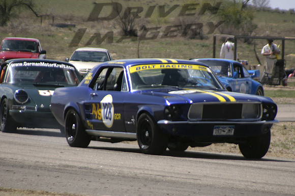 Robert Jimenez #128 1967 Ford Mustang - Jack Heavey #553 1967 Porsche 911S