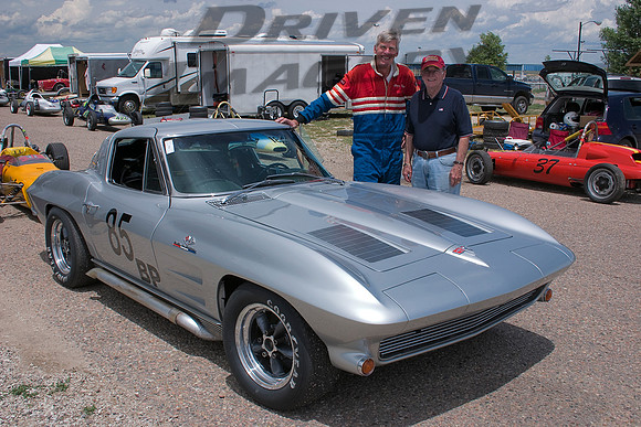 Garry Tapp #85 1963 Chevrolet Corvette & Lew Spencer
