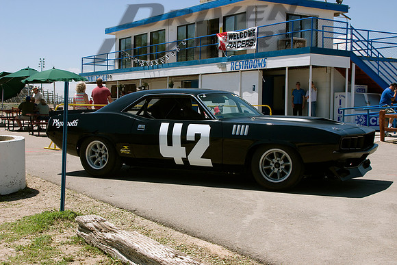 Jess Neal #42 1970 Plymoth AAR Barracuda 3