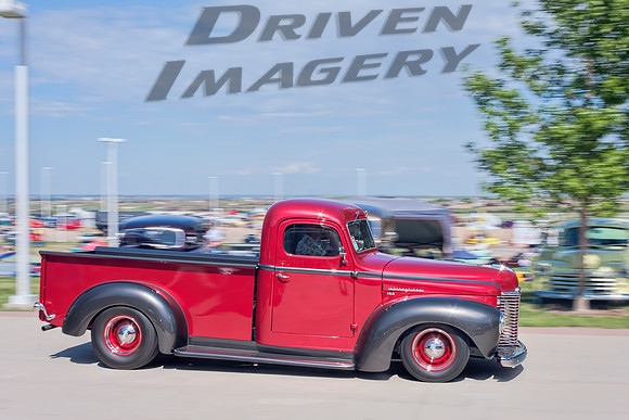 International KB-2 Pickup - Red