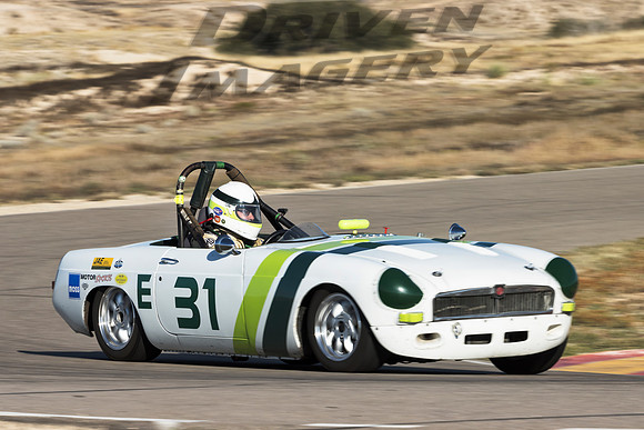 31 Jonathan Lane - 1966 MG MGB - 4