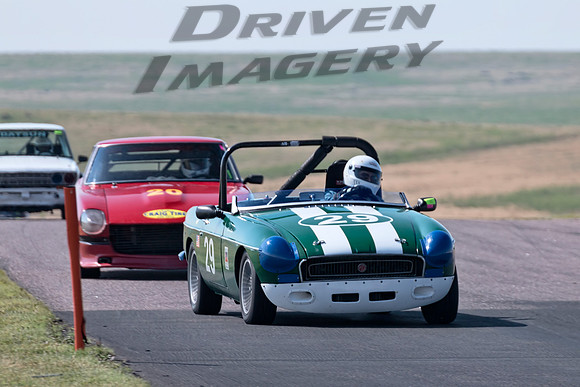 29 Richard Bowler - 1967 MG MGB - 1