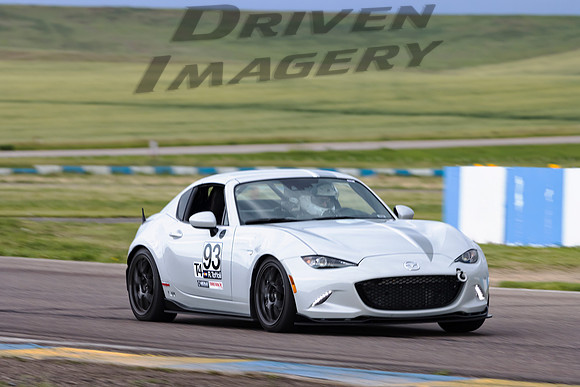 93 Reno Toffoli - 2017 Mazda MX-5 Miata RF - 3