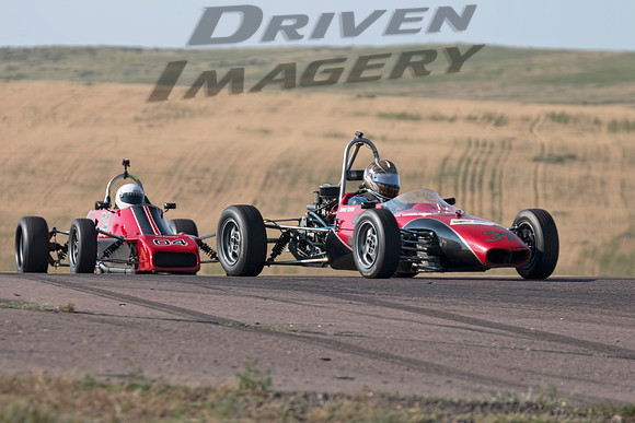 31 Reid Hazelton - 1969 Winkelmann WDF1 - & 04 Ron Randolph - 1981 Van Diemen RF81 - 1