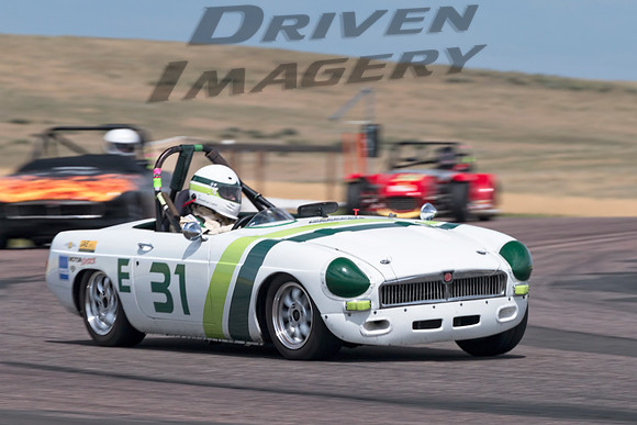 31 Jonathan Lane - 1966 MG MGB - 2