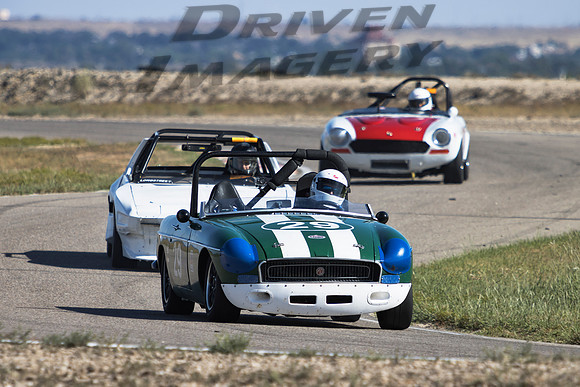 29 Richard Bowler - 1967 MG MGB - 1