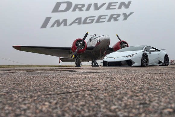 Lamborghini Huracan & 1943 Beachcraft SNB-5 - SoNoran Beauty - 2