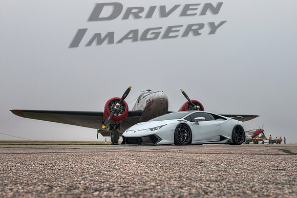 Lamborghini Huracan & 1943 Beachcraft SNB-5 - SoNoran Beauty - 3