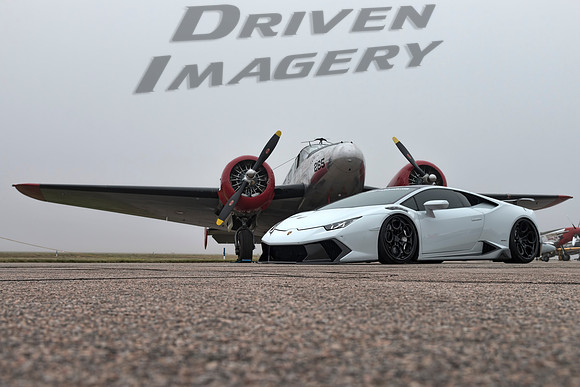Lamborghini Huracan & 1943 Beachcraft SNB-5 - SoNoran Beauty - 4