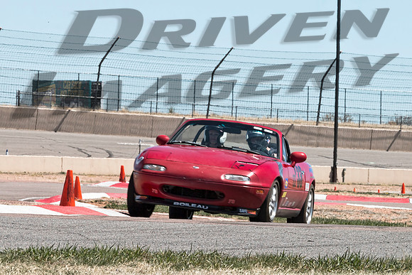 SS33 Bobby & Renae Boileau - 1994 Mazda Miata - 13