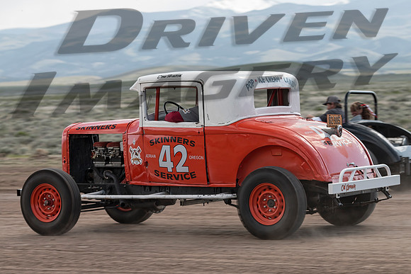 42 Troy Hastings - 1931 Dodge Coupe & T-33 Mike Nicholas and Amy Bourcy - 1934 Chevrolet Roadster - 2