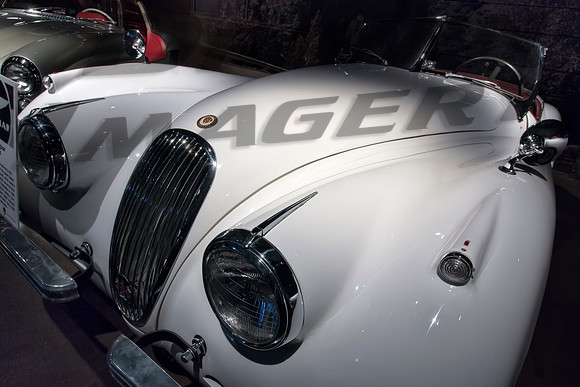 1954 Jaguar XK120 - 1