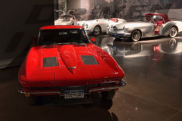 1963 Chevrolet Corvette Stingray - 2