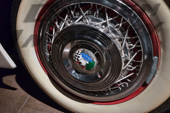 1954 Kaiser Darrin - 4