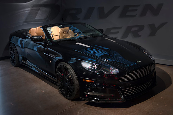Aston Martin DB9 - 1