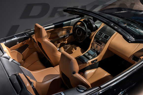 Aston Martin DB9 - 2