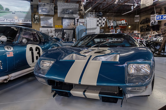 1964 Ford GT P-104 - 2
