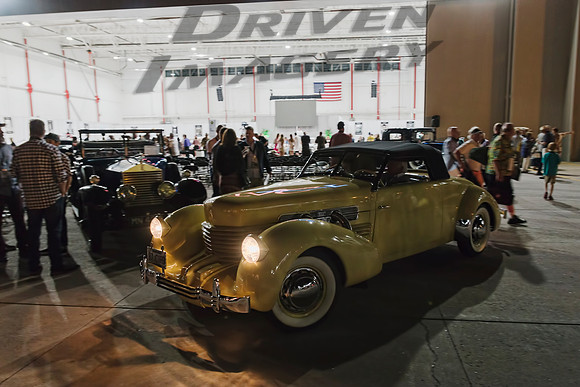1937 Cord Supercharged Cabriolet - 1
