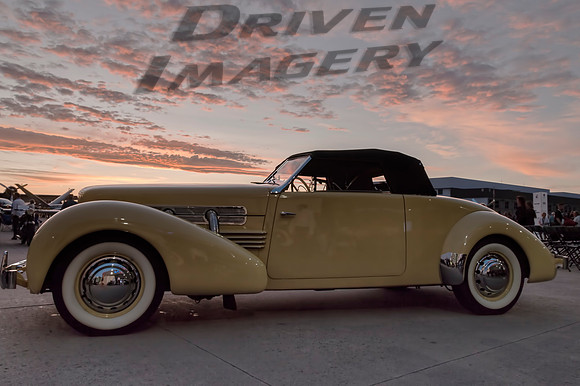 1937 Cord Supercharged Cabriolet - 2