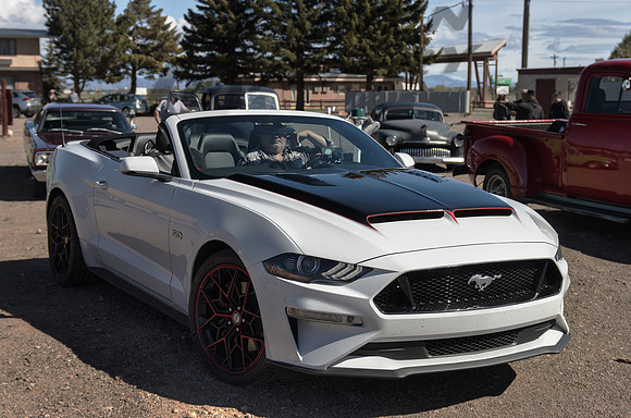 Ford Mustang Convertible - White - 1