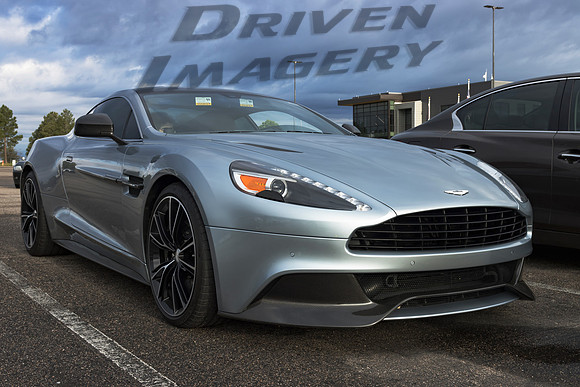 Aston Martin Vanquish - 1