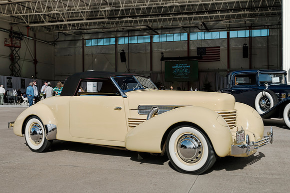 1937 Cord Supercharged Cabriolet - 4