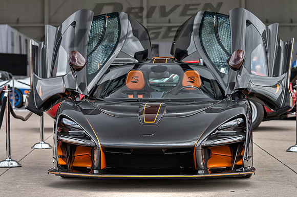 McLaren Senna - Black Carbon Fiber - 1