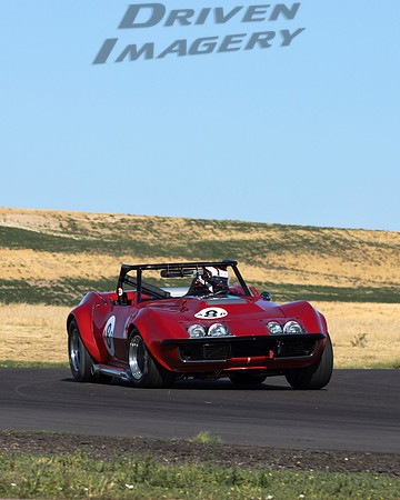 8 J P Griffith - 1968 Chevrolet Corvette Roadster - 3