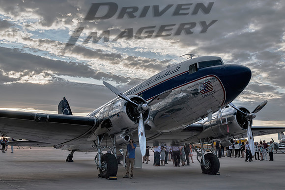 1942 Douglas DC-3 'Legend Airways' - 4