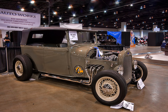 1929 Ford Tub - Brad & Kelly Aregood - Auto Works
