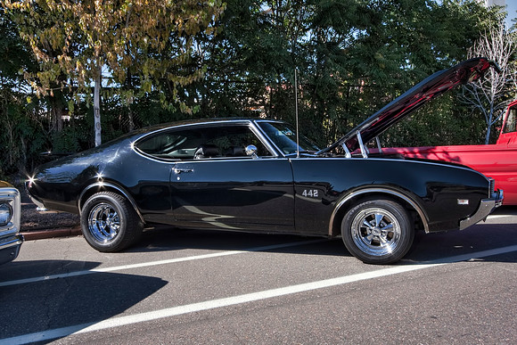 1969 Oldsmobile 4-2-2 Black - Side