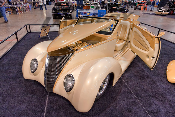 1937 Ford Cabriolet Kustom - Front Quarter