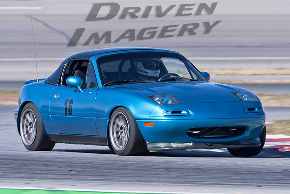 16 Tom Quaranto - 1997 Mazda Miata - 01