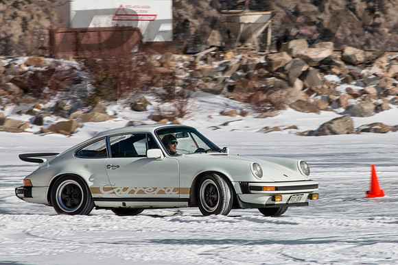 Porsche 911 Carrera - White & Gold - 12
