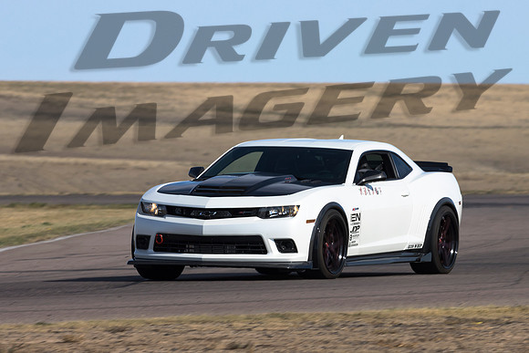 Chevrolet Camaro Z28 - White - 3