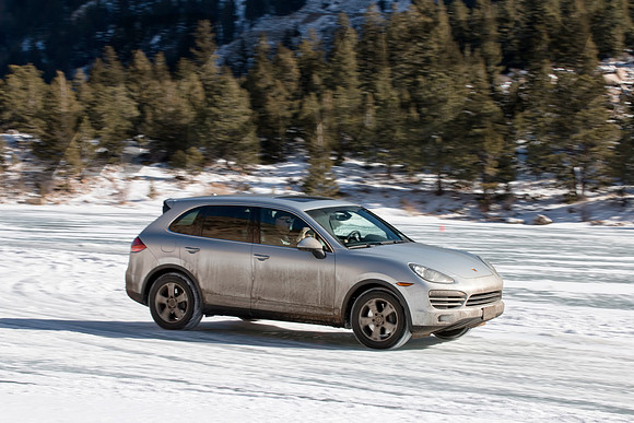 2013 Porsche Cayenne - Pioneer - 12