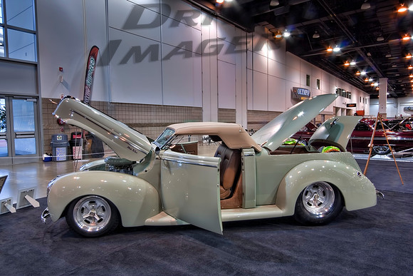 1940 Ford Deluxe - Phantom Roadster Pickup - Side