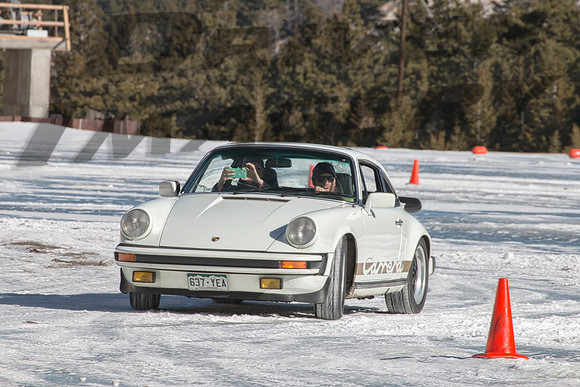 Porsche 911 Carrera - White & Gold - 20