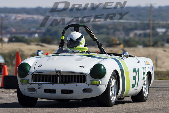 31 Jonathan Lane - 1966 MG MGB - 1