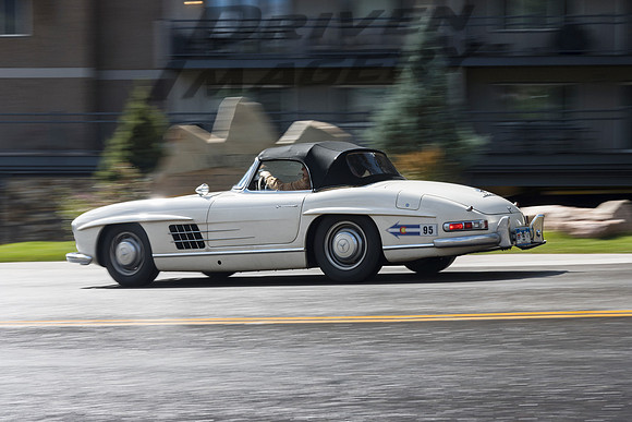 95 - 1962 Mercedes Benz 300 SL Roadster - 1