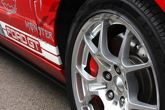 Fort GT - Wheel & Emblem