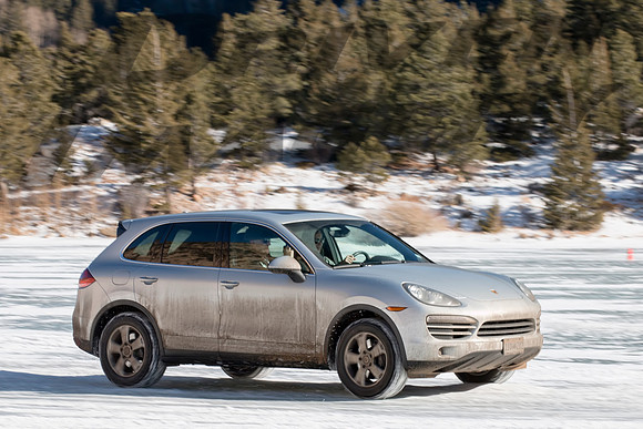 2013 Porsche Cayenne - Pioneer - 15