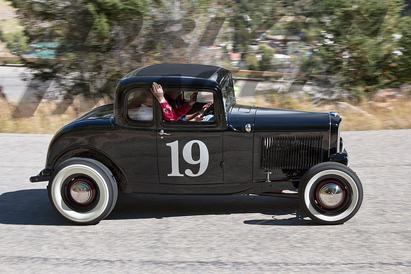 19 Tom Wentworth - 1932 Ford 5-Window Coupe - 2